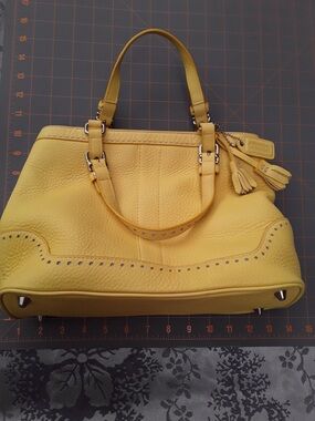 Citrus Coach 5055 Vintage Hampton Leather Shoulder Bag with Hangtag and Tassel